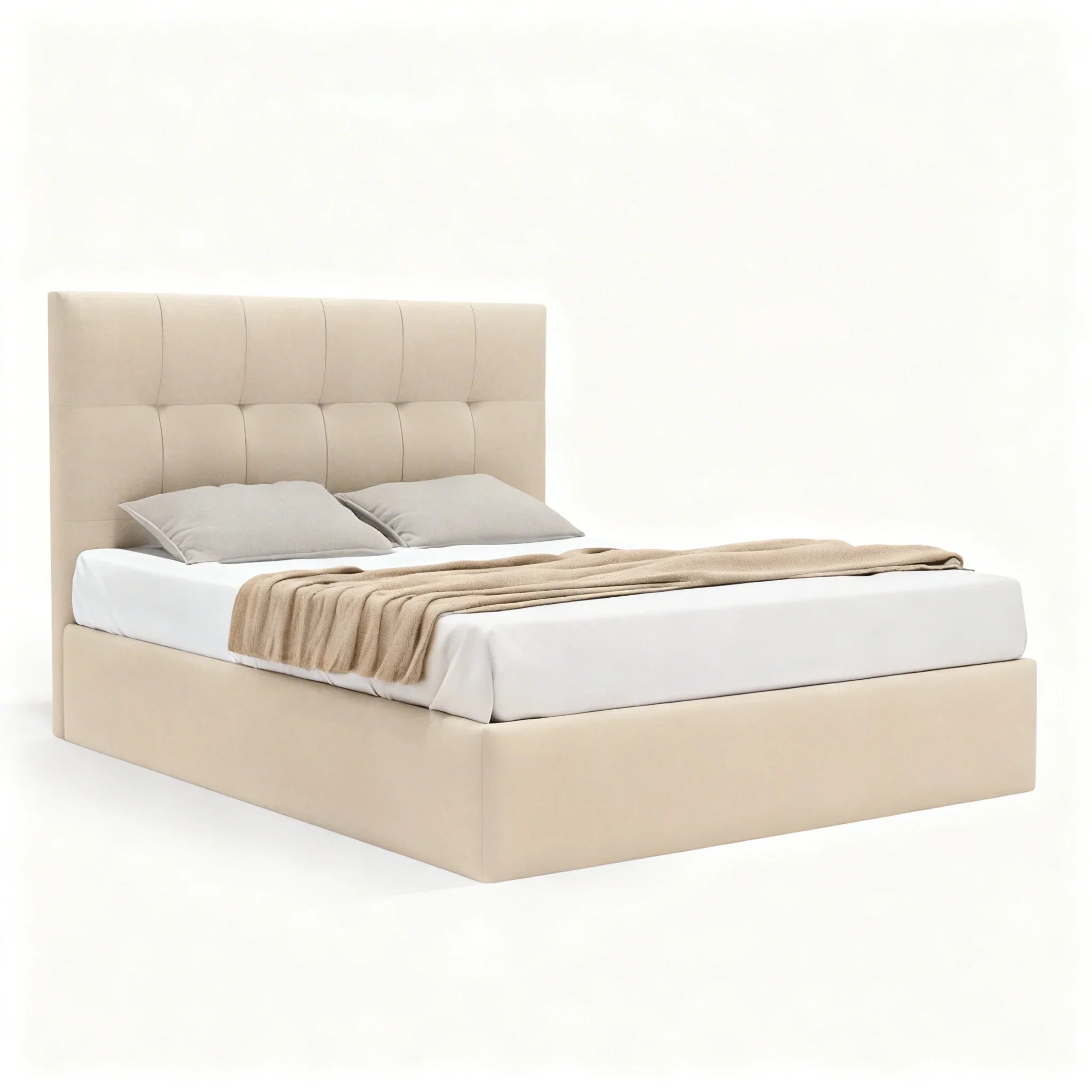 Cama estofada bege com cabeceira alta, moderna, duas almofadas cinza e manta bege